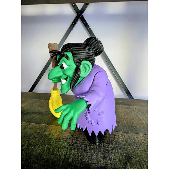 Wanda the Witch 3d Figure - Picture 2 of 5